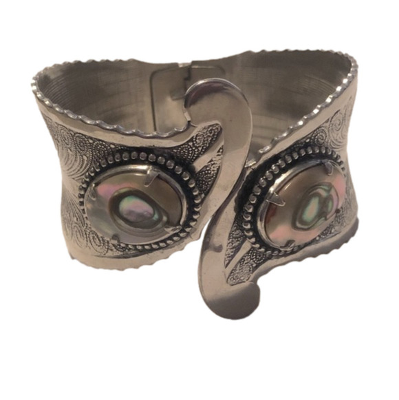 VTG Abalone Silver Tone Spring Hinged Cuff Western Etched Design 6” - Picture 1 of 6